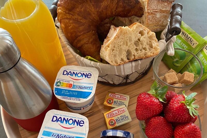 Studio Le Cabanon - B&B with pool view Carpentras