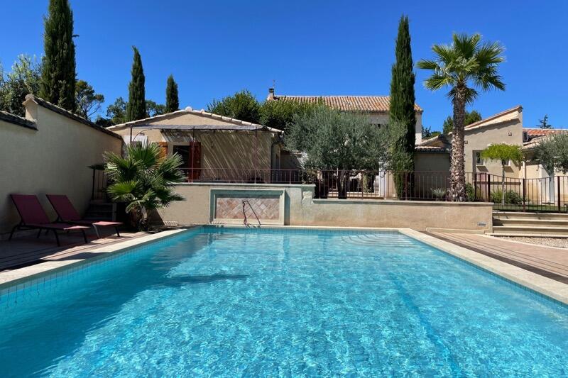 Studio Le Cabanon - B&B with pool view Carpentras