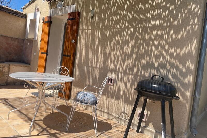 Studio Le Cabanon - B&B with pool view Carpentras