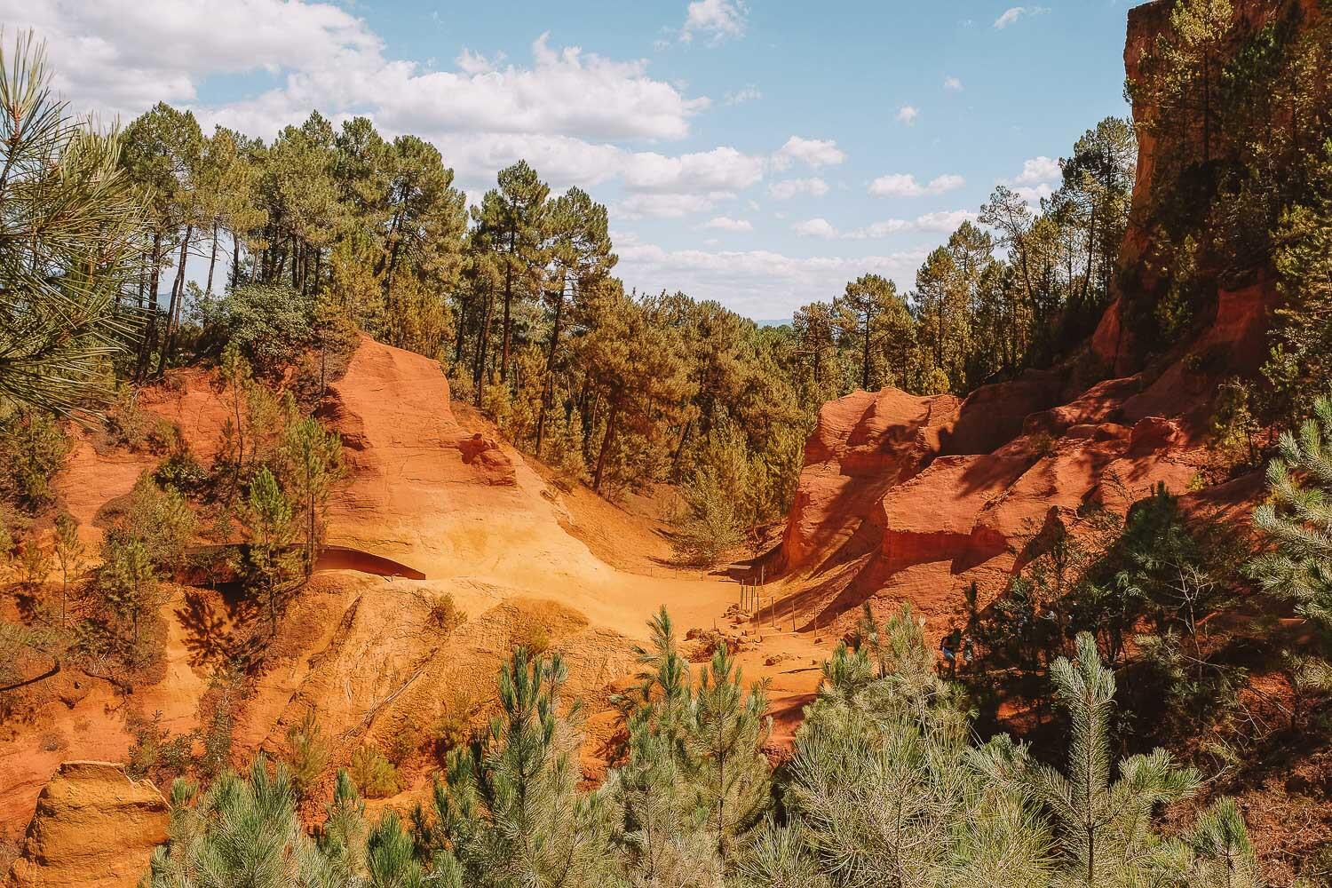 The ochre cliffs of Roussillon